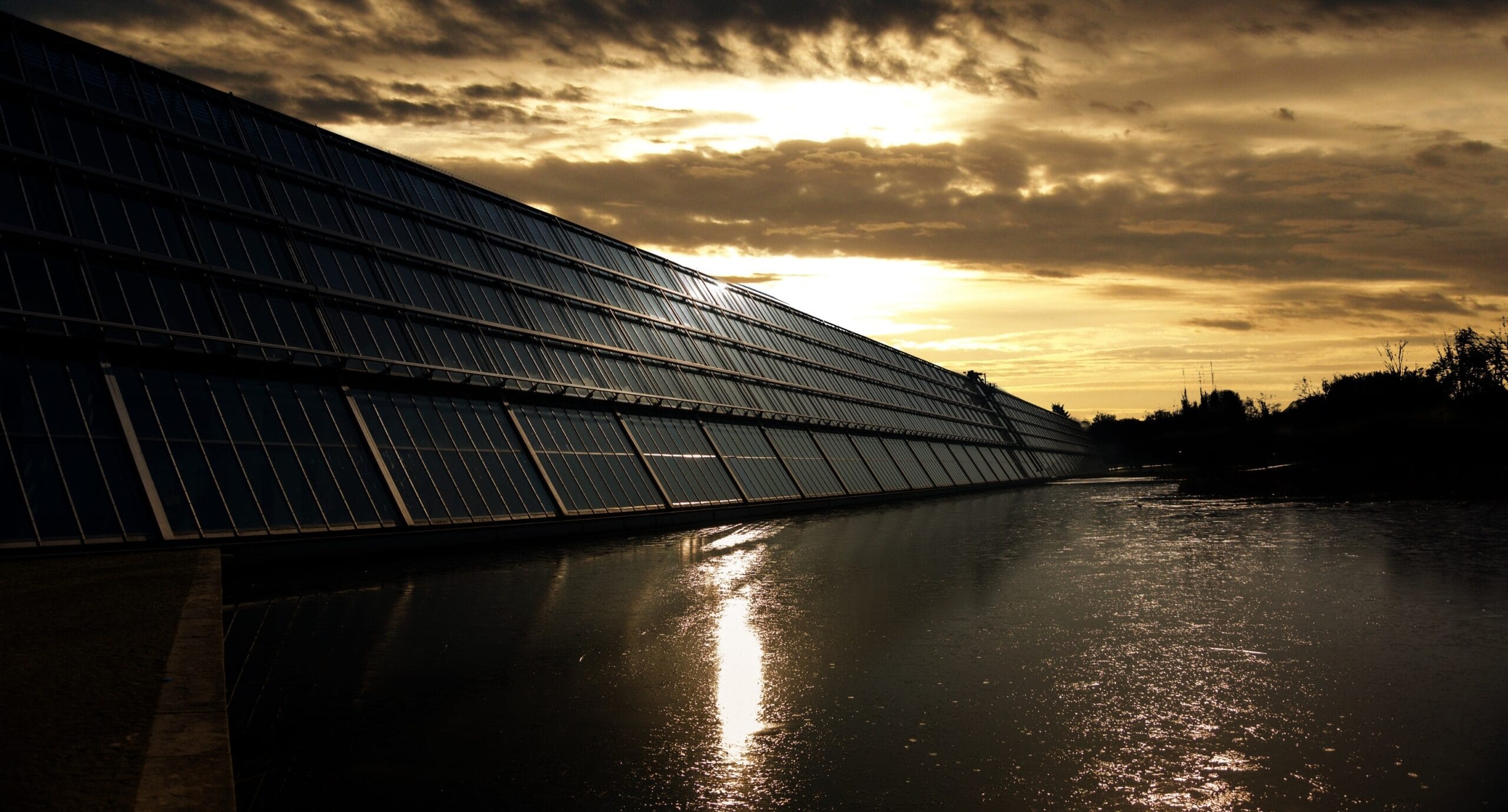 Converting Online Solar Leads: Strategies and Tactics Feature Image